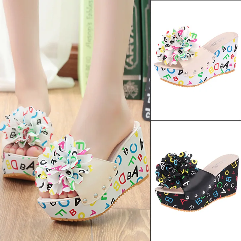 

Summer new European and American transparent sandals elegant sexy nightclub slope with slippers