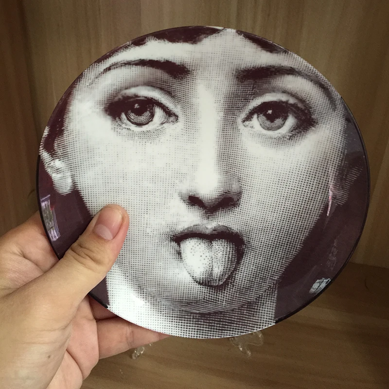 Online Fornasetti platten Kunst Schönheit Gesicht SCHÄDEL Custom los platos für kunst schlafzimmer home cafe mode dekoration künstlerische dekorative teller