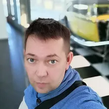 A***v