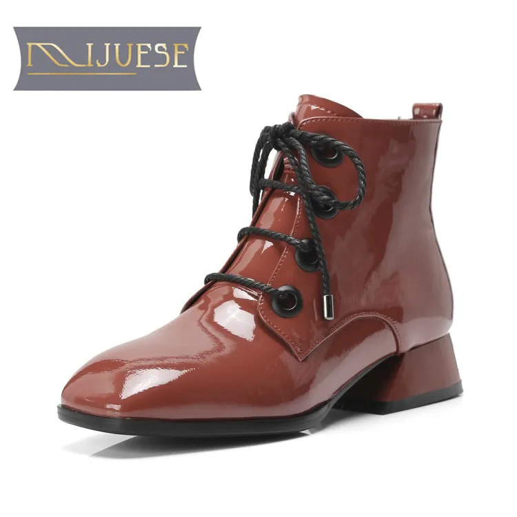 

MLJUESE 2019 women ankle boots cow leather patent leather lace up low heel female boots winter short plush warm boots size 33-42