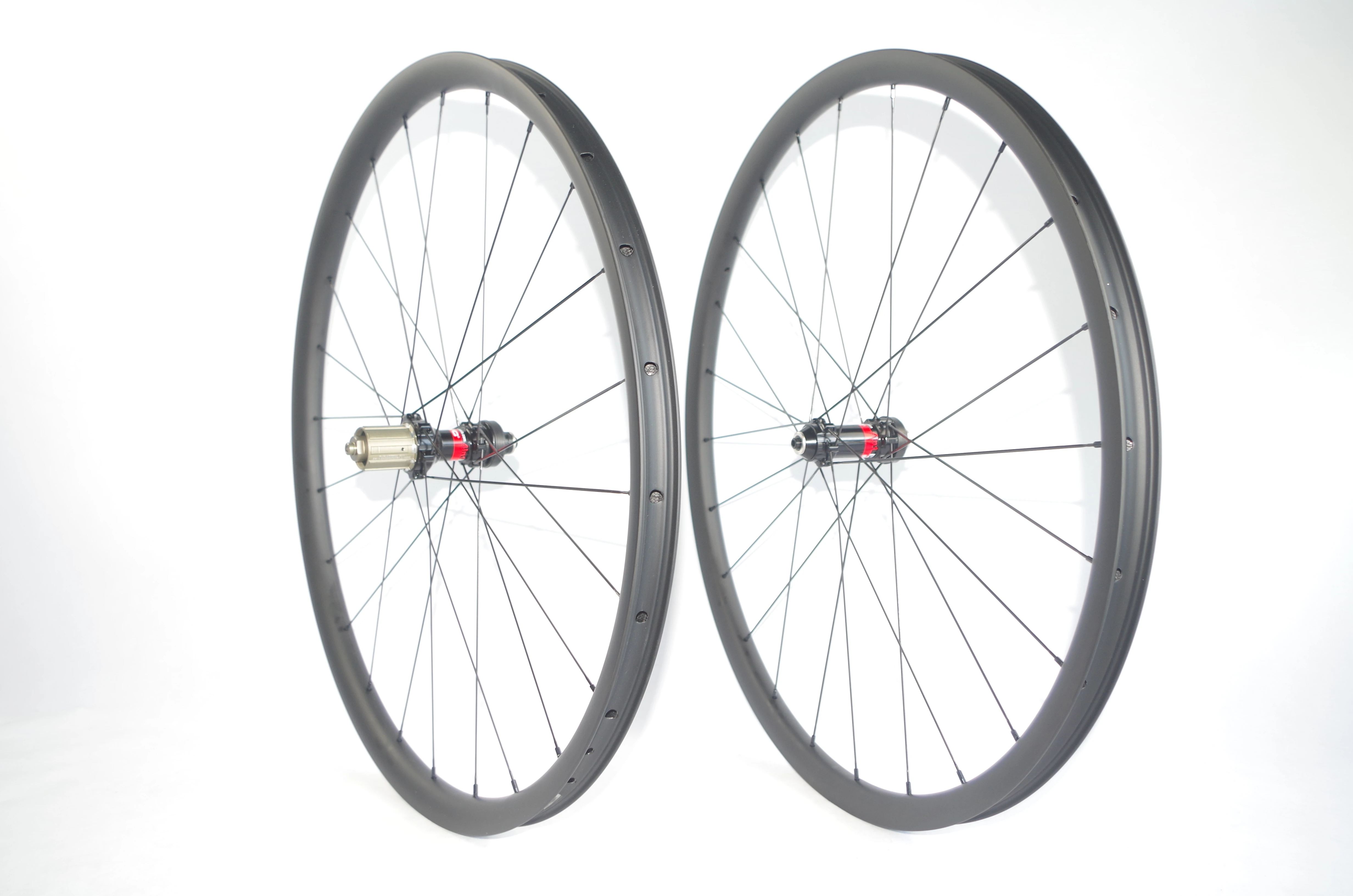 Бескамерные карбоновые колеса MTB XC 1183 г 29er 30 мм ширина 25 внутренняя 22 глубокий