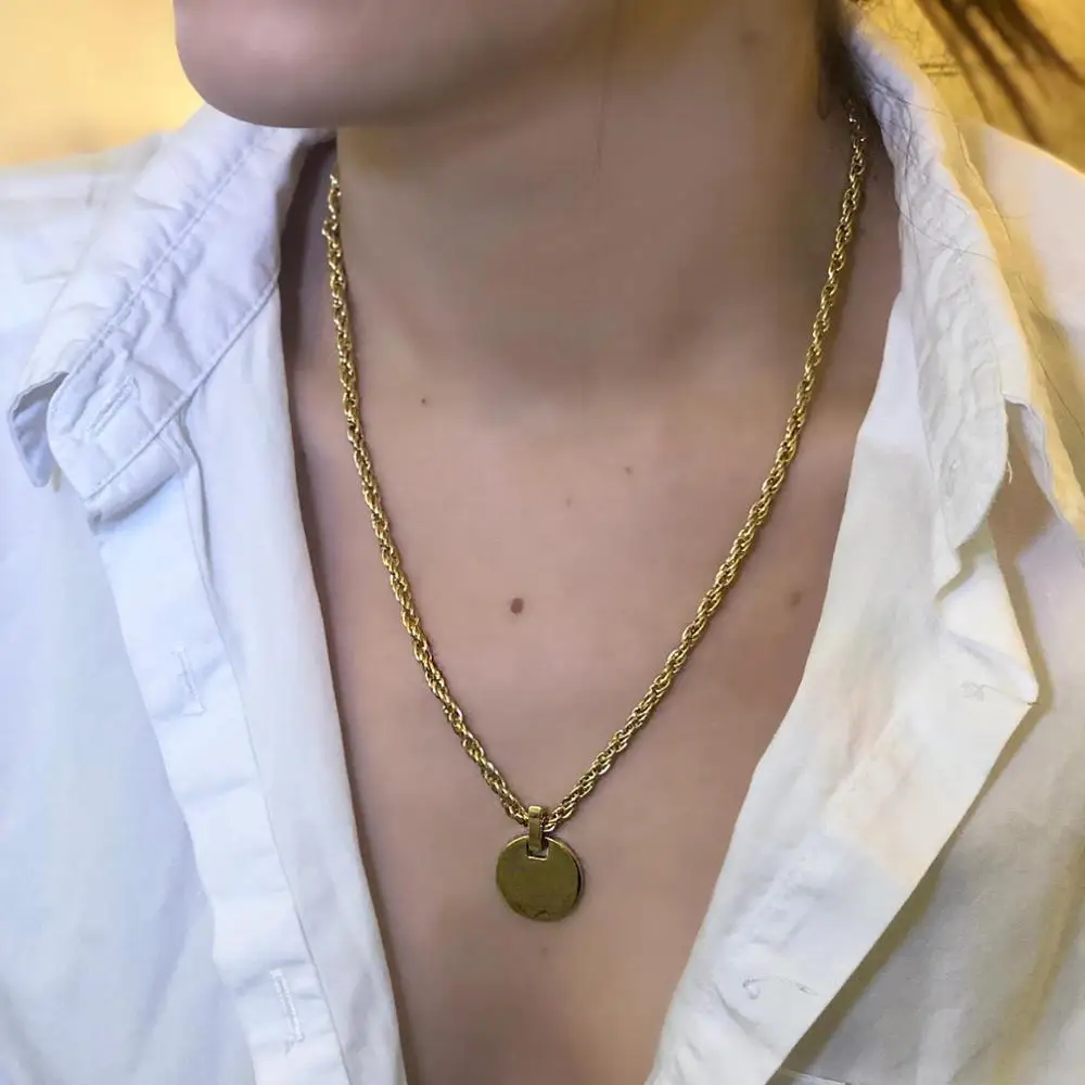 

GULCE DERELI, LILY CHARM CHAIN NECKLACE, CHAIN NECKLACES, CHARM NECKLACES, GIFT BOX, GOLD/SILVER PLATED