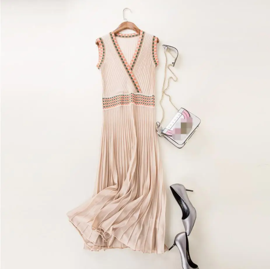 

New Fashion Retro Spring summer Stitch hit color ice silk knit vest Slim sexy Khaki Green dress Female V-Neck knit Dress