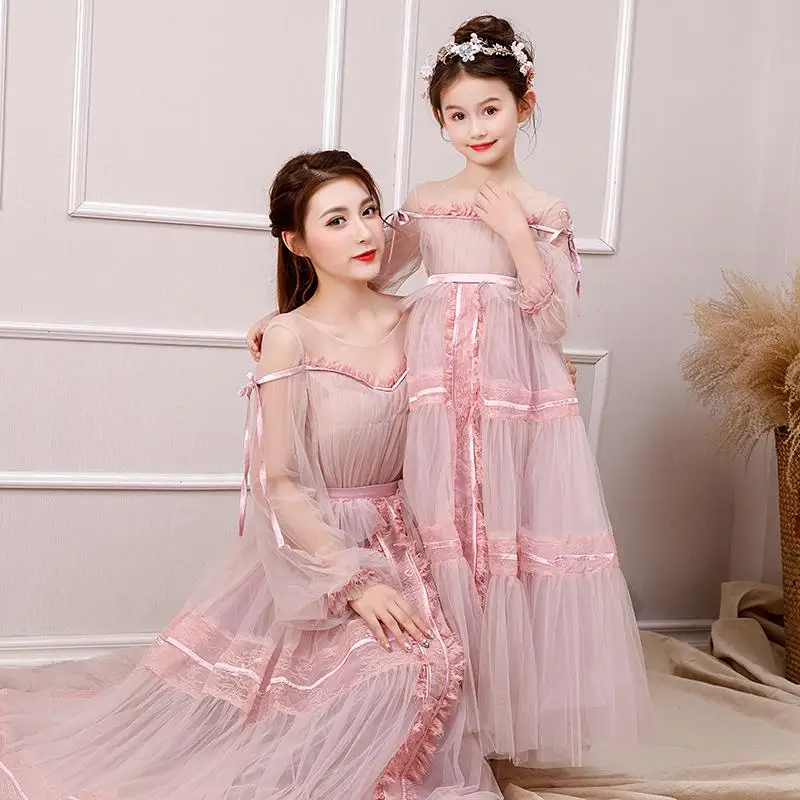 Платья для мамы и дочки; коллекция года; одинаковые вечерние платья для мамы и дочки; одежда для всей семьи; вечернее платье для мамы и дочки; Vestidos J25