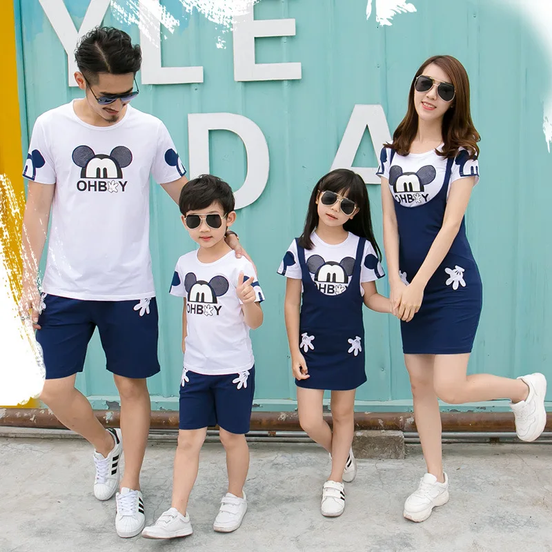 Модная семейная одежда комплект футболки хлопок Семейные комплекты футболка рубашка с Микки Рубашка с короткими рукавами шорты комплекты одежды