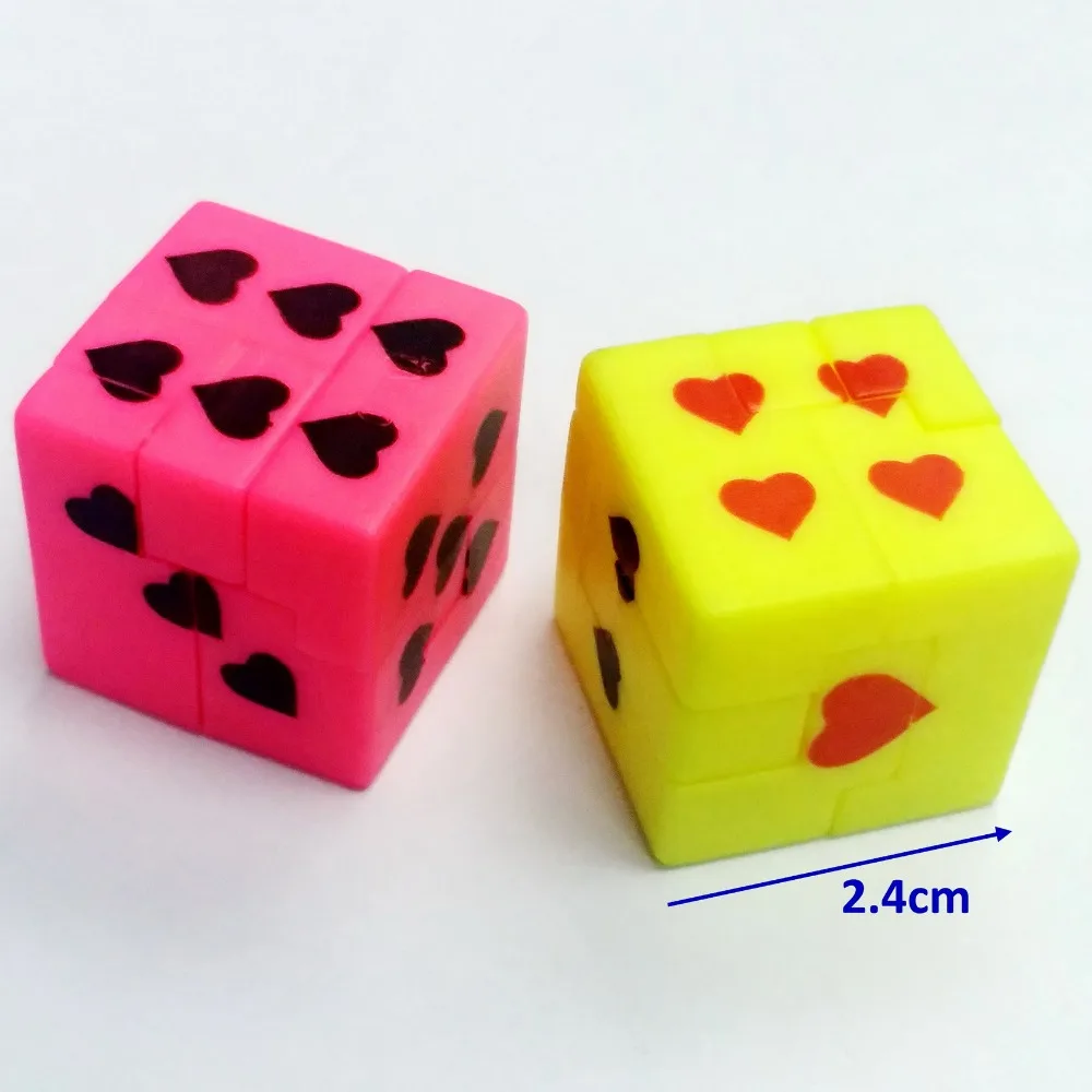 E368-1 Heart dot print puzzle dice -    8g