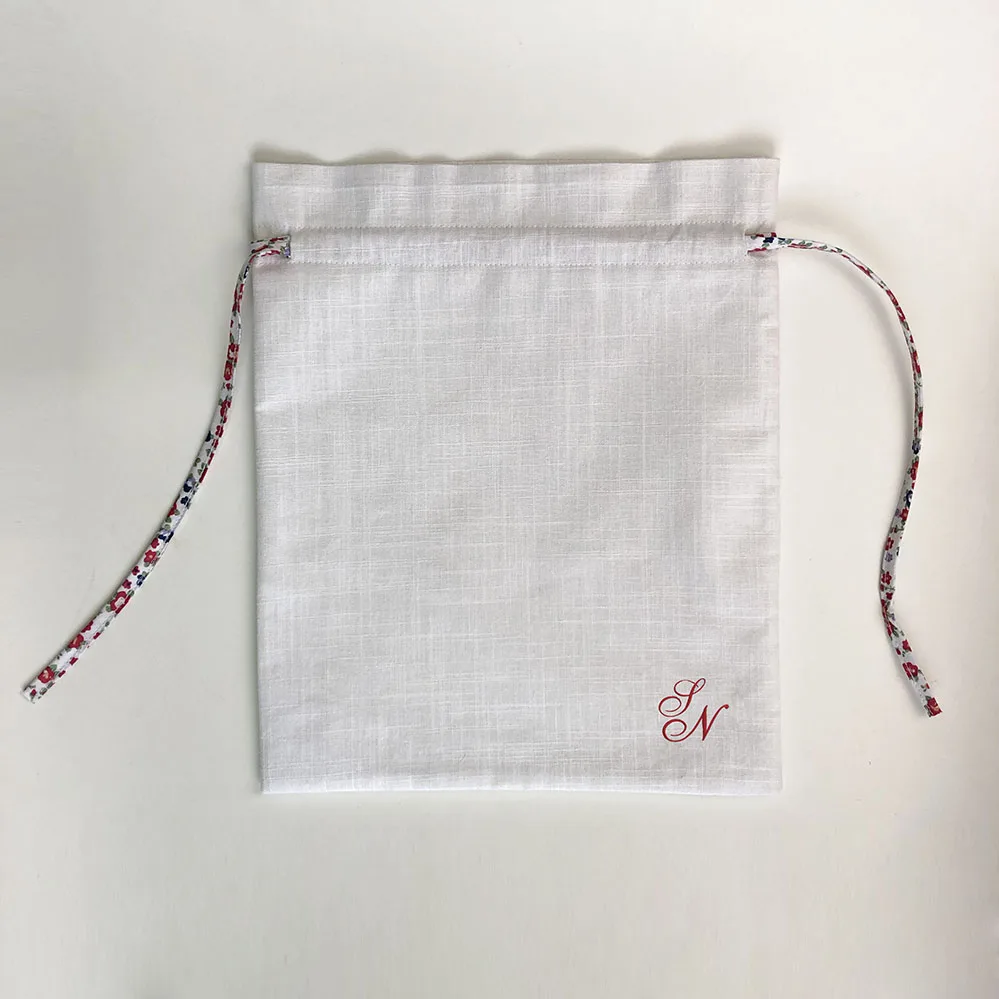 

WHITE LINEN WEDDING POUCHES WITH LIBERTY CORDS FOR BREAD COVERS