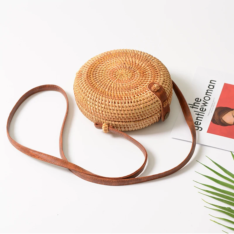 FEMALEE Handmade Rattan Woven Round Women Crossbody Bag Vintage Straw Square Box Messenger Bag Lady Summer Beach Shoulder Bags