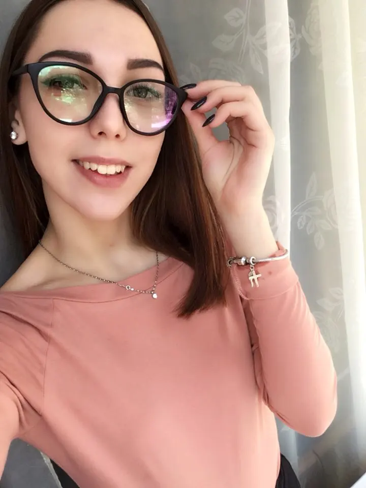 Glasses teenager mounth retro