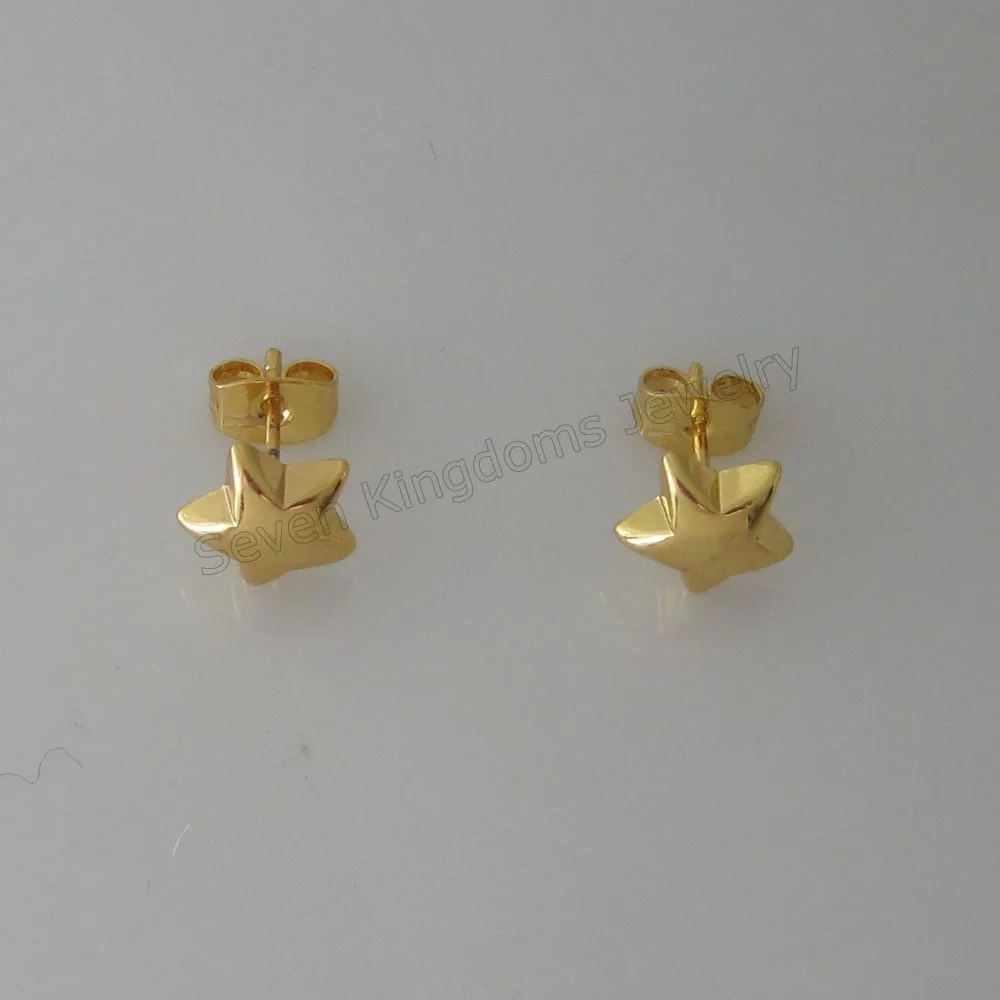 

ORDER 10$ GET FREE SHIPPING/ STAR SHAPED PLAIN SURFACE - YELLOW GOLD-COLOR STUD EARRING WIDTH 0.35"