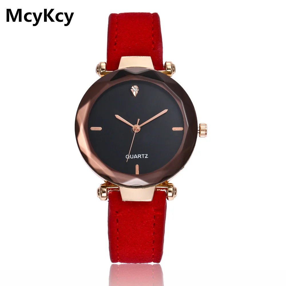 Часы McyKcy женские с кожаным ремешком модные золотистые наручные бриллиантами