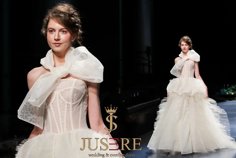 Рисунок 6 - Женское свадебное платье со шлейфом