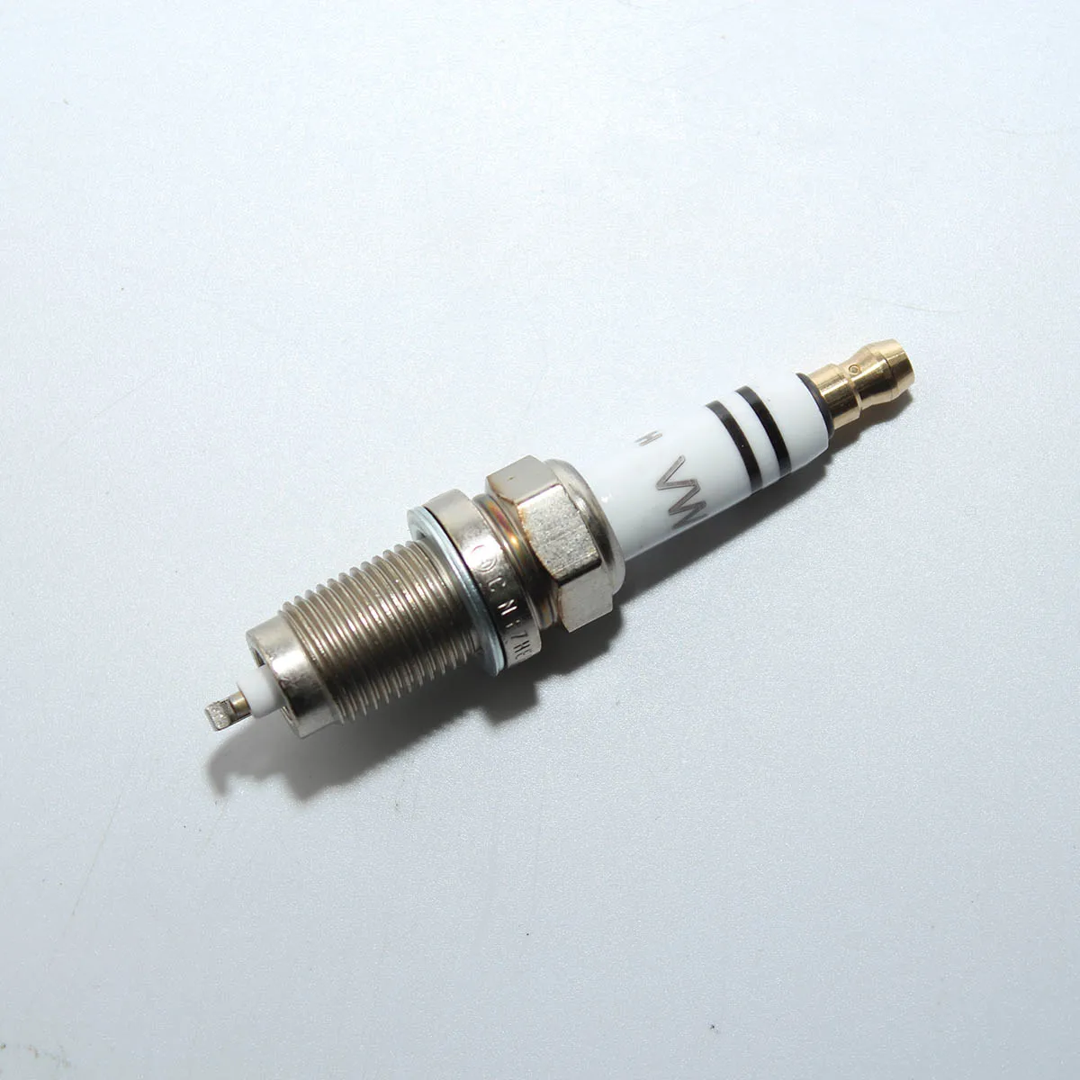 OEM 101 905 601 Iridium Spark Plugs For VW Golf MK6 Passat B6 Jetta MK5