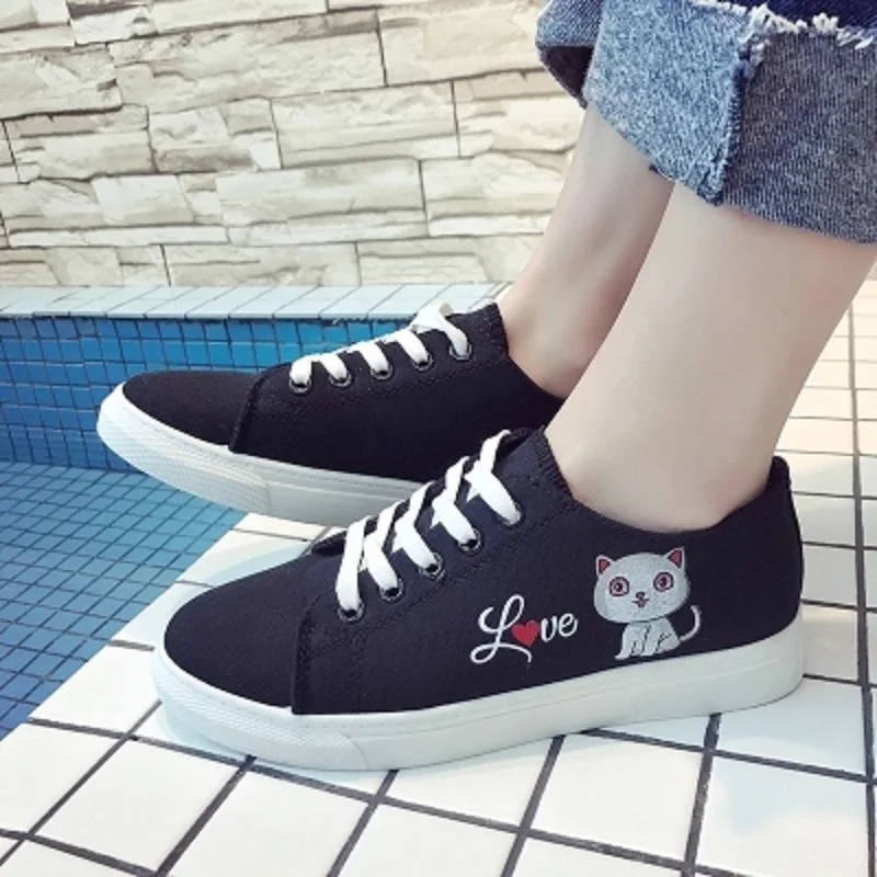 

2018 spring and autumn new high quality fashion lightweight comfortable ladies casual flat canvas shoes