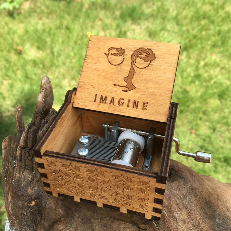 Caja de música A mano Castillo de madera en el cielo Juego de tronos Star Wars un regalo de Navidad de cumpleaños en Stock al por mayor