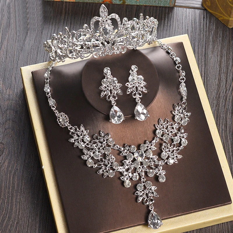 2018 Mulheres de Strass Coroas e Tiaras de Cabelo Jóias Conjuntos de Colar Brincos Cor Branca Headpieces Nupcial Acessórios Para A Noiva (4)