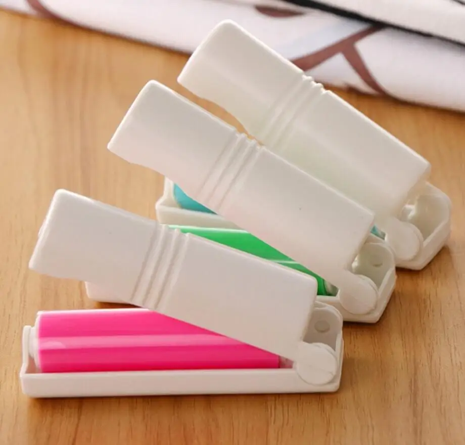 

Dog Accessories Pet Dog Cat Hair Remover Clothing Lint Dust Brush Cleaning Sweater Brush Washable Brush
