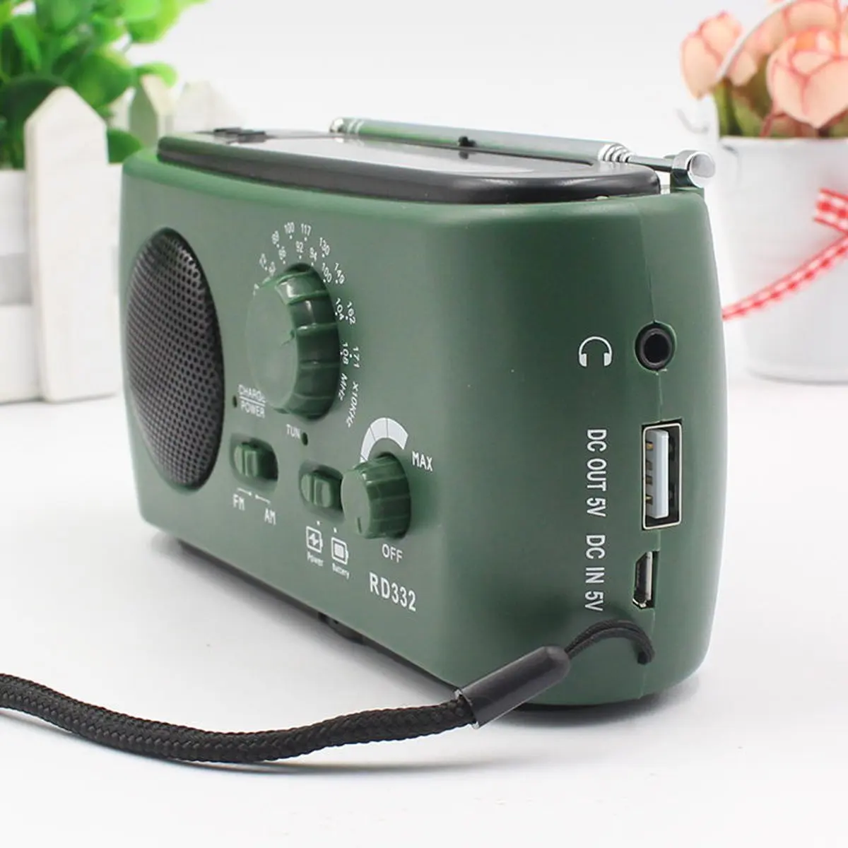 

Radio FM AM Crank Solar Power Emergency Radio World Receiver
