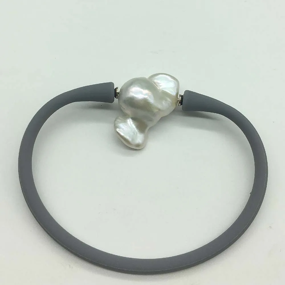 

Large Size White Cream Keshi Kasumi Pearl Bracelet Silicon Rubber