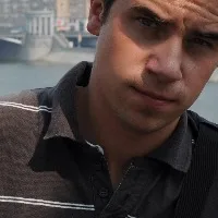 A***v