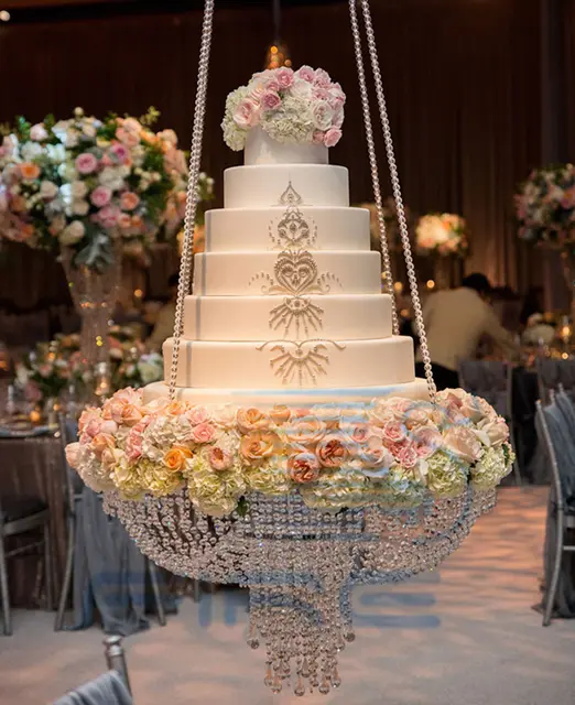 luxury hanging cake rack