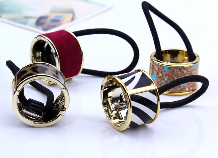 New Women Contracted Temperament Metal Hair Circle Rope With Leather Print Horsetail Buckle Braid Accessories |