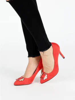 

Cleavage pointed rhinestone