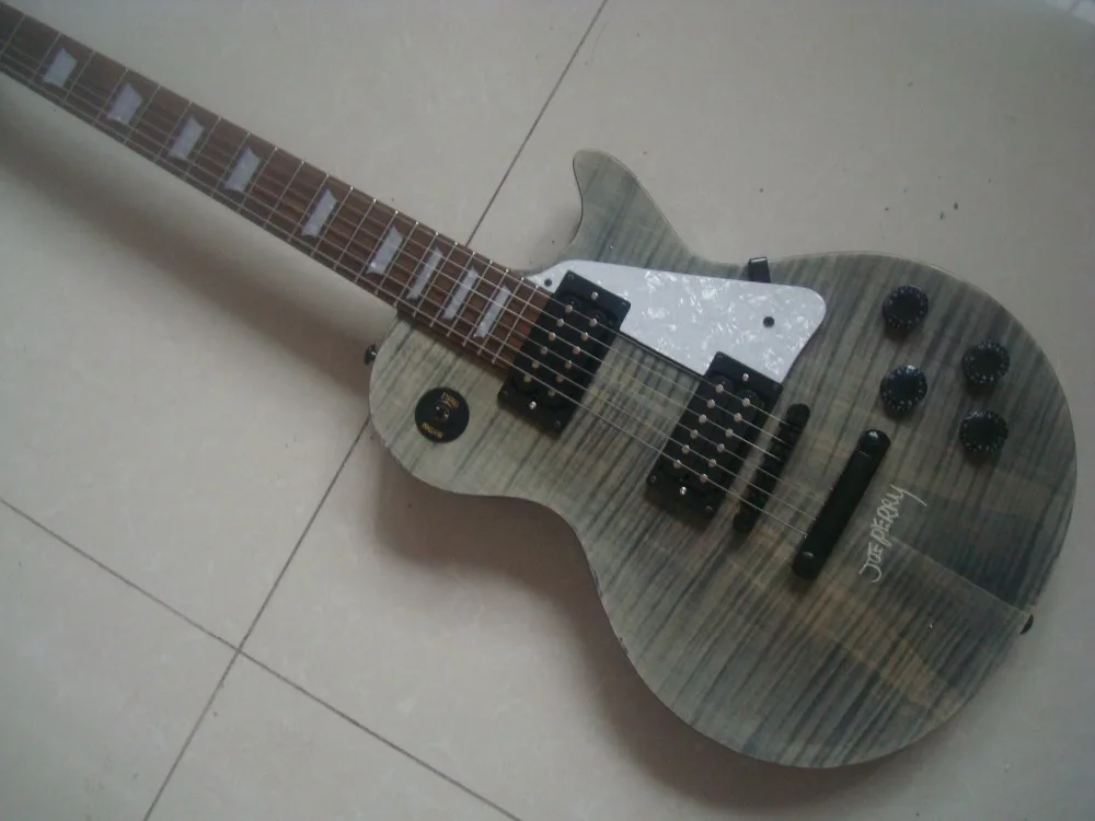 Йен кертис с гитарой. Yamaha f310 комплект. Гитара 6 струн ямаха фото. Гитары shergold. Музыкальная игрушка на колесах.