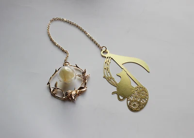 Yiwi butterfly Cat Bookmarks High-Grade Gold Color Leaf Texture Reading Pages Books Mark Student Stationery - Цвет: NO12