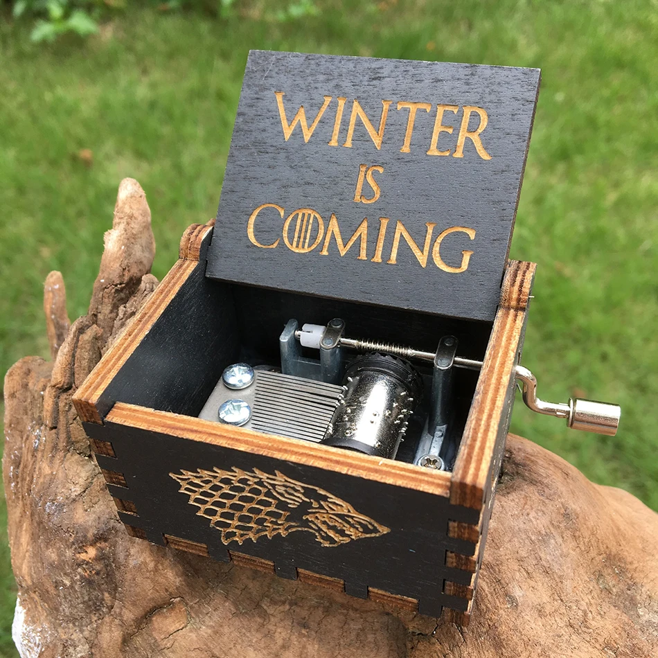 Caja de música A mano Castillo de madera en el cielo Juego de tronos Star Wars un regalo de Navidad de cumpleaños en Stock al por mayor