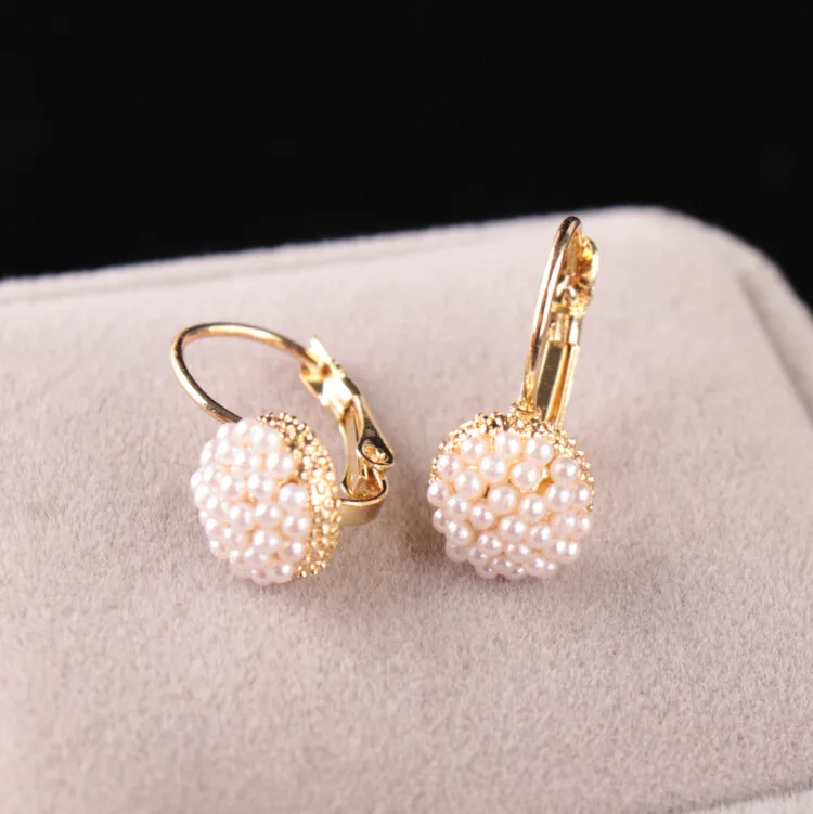 

Hot Sale Lovely Wedding Ear Cuff Gold Color Round Imitation Pearl Beads Stud Earrings For Women Girls Piercing Jewelry