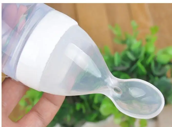 New Baby Toddler Squeeze Feeder Silicone Spoon Bottle Feeding Dispensing Spoons BPA Free Baby Utensils Rice Cereal Feeding Spoon
