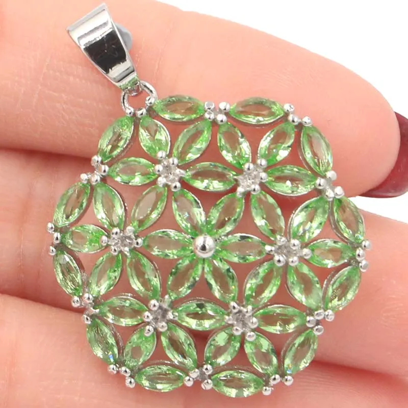 

Beautiful Star Shape Green Tsavorite Garnet Gift For Sister 925 Silver Pendant 38x29mm