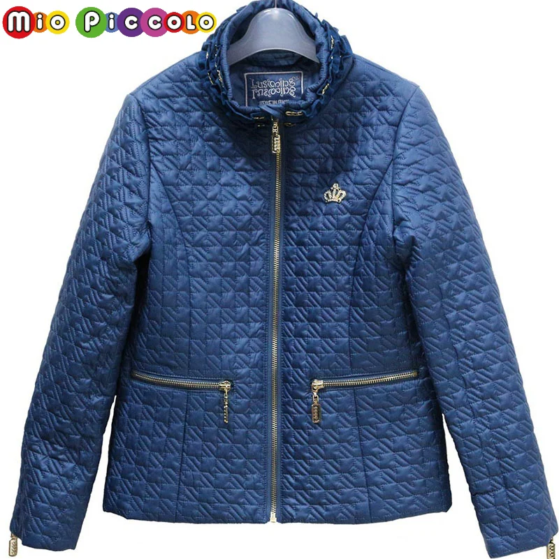 

Quilted jacket with chain on the collar
