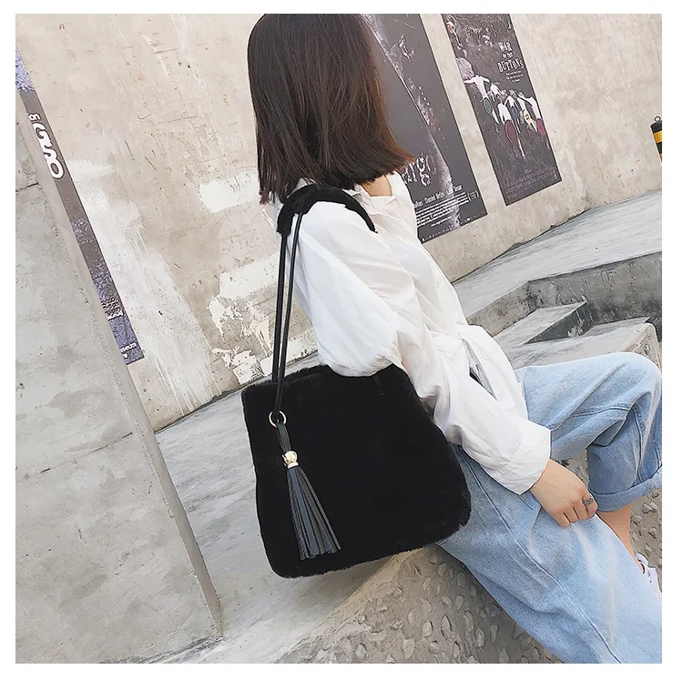 JANESPRI 2018 Fashion Women Tassels Handbag Velour Messenger Bag Autumn Women Shoulder Bags Ladies Party Handbags Female Bolsa (63)