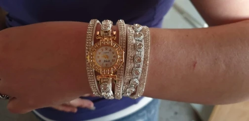 Women Analog Quartz Wrist Watches