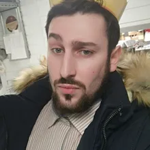 A***v