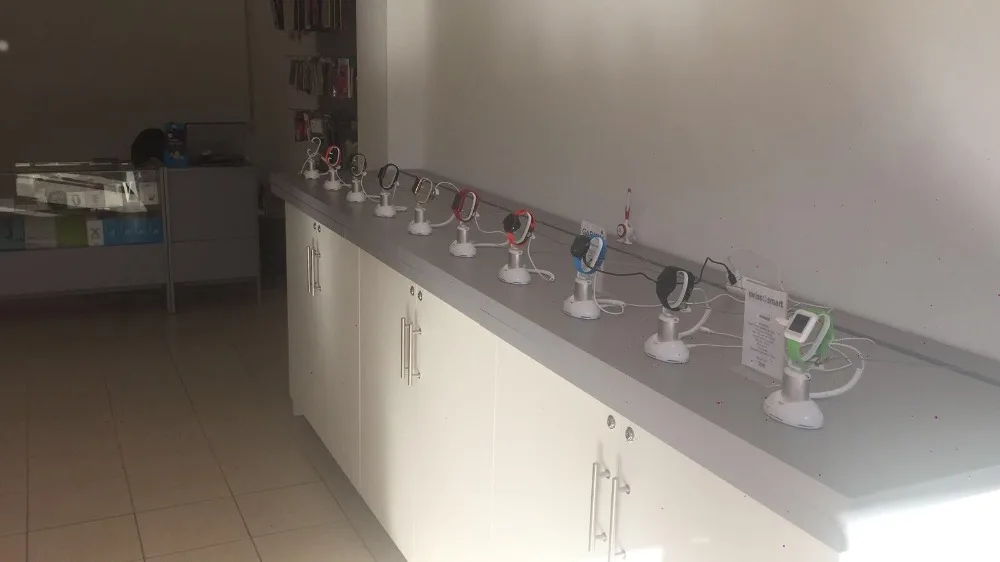Retail_Shop_Smart_Watch_and_Smartband_Security_Alarm_Display_anti_theft_stand