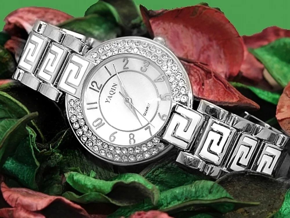 Кристалл белый часы Серебряная Группа Белый Циферблат Дамы для женщин Стильный Кристалл Yaqin браслет часы