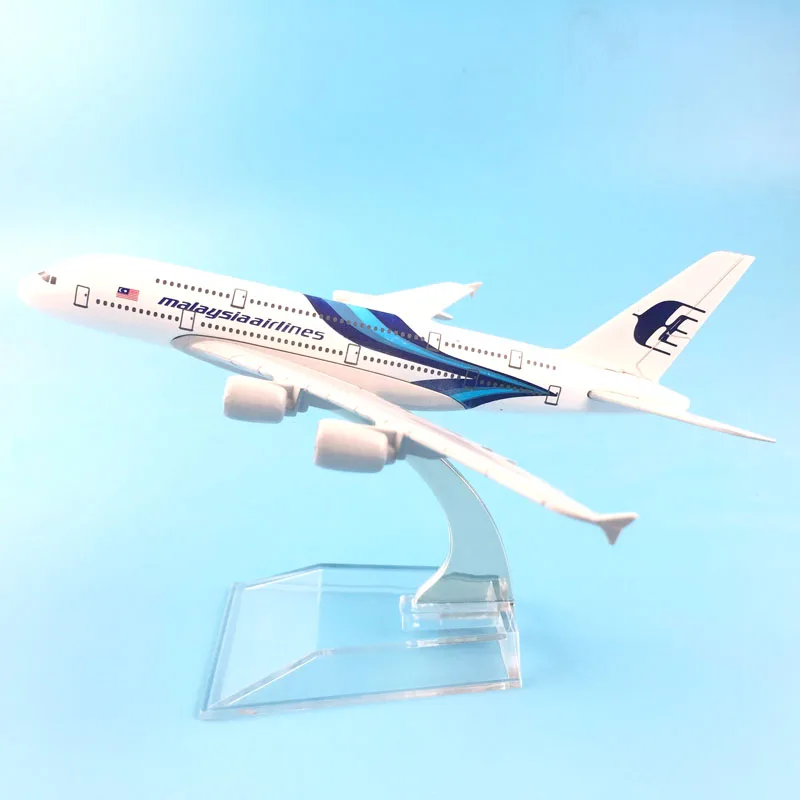 

MALAYSIA AIRLINERS 16CM A380 MALAYSIA AIRLINES METAL ALLOY MODEL PLANE AIRCRAFT TOYS FOR CHILDREN BIRTHDAY GIFTS ORNAMENT
