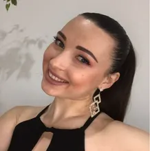 M***e