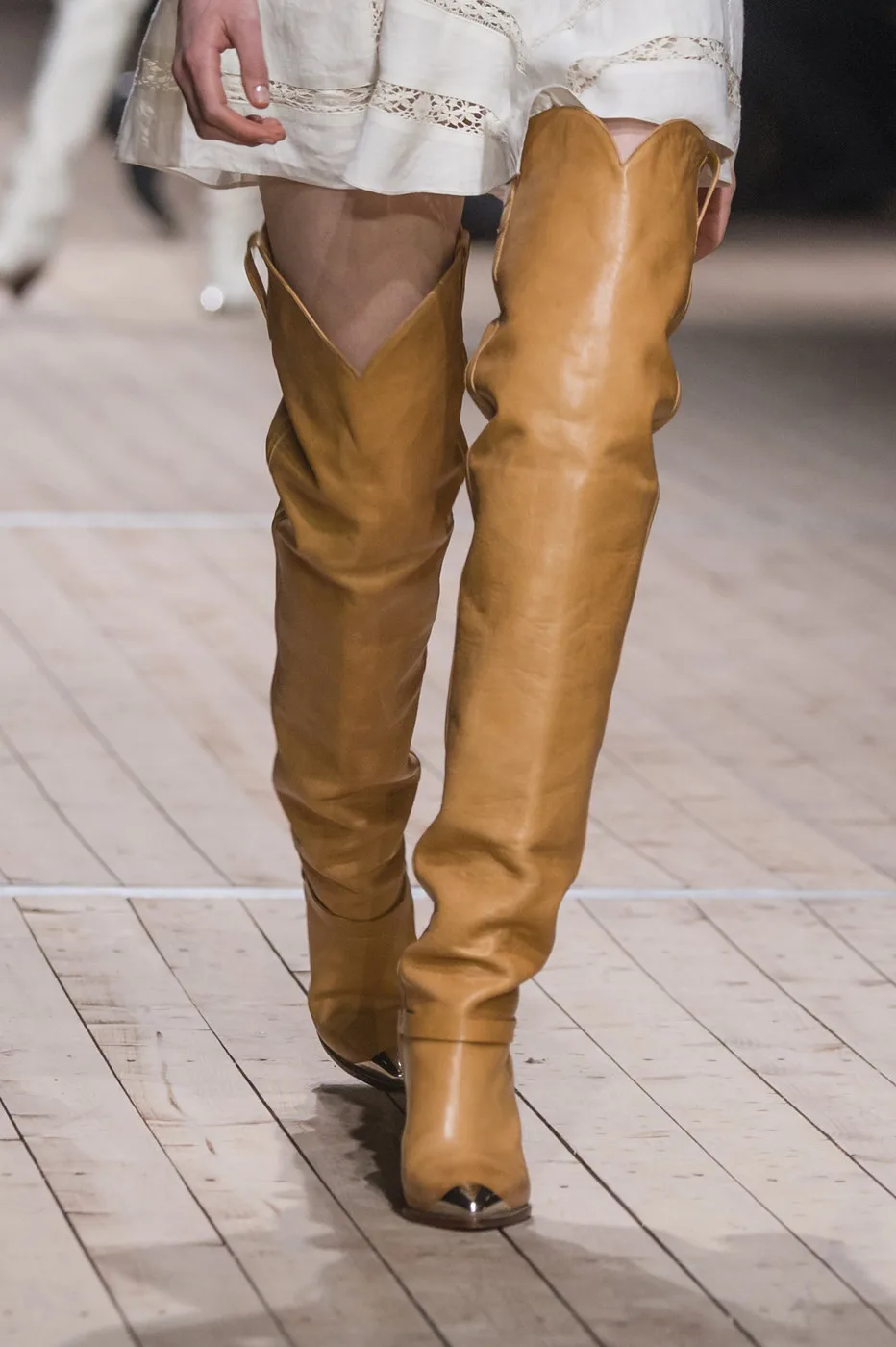 Isabel+Marant+Fall+2018+Details+BHqQMpc_Lb5x