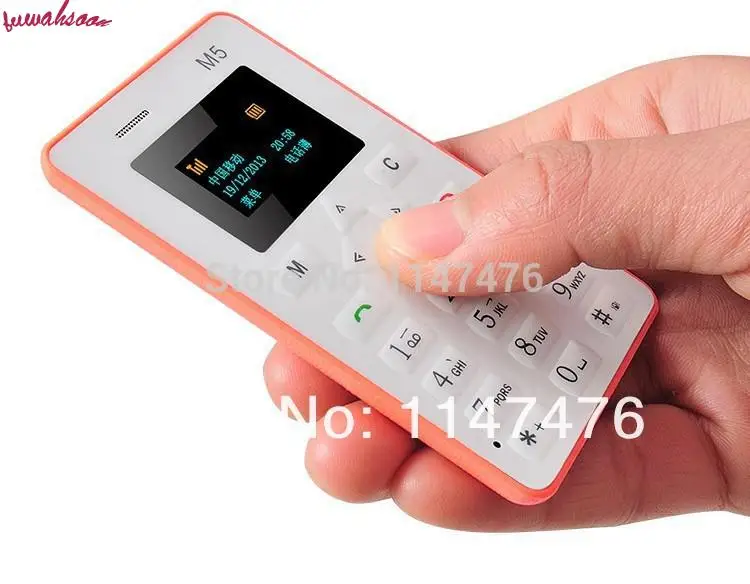 

2 Pcs/lot Ultra Thin AEKU M5 Card Mobile Phone Mini Cell Phone Pocket Students Personality Phone