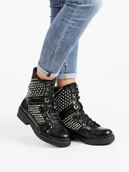 

Amphibians with studs-Black