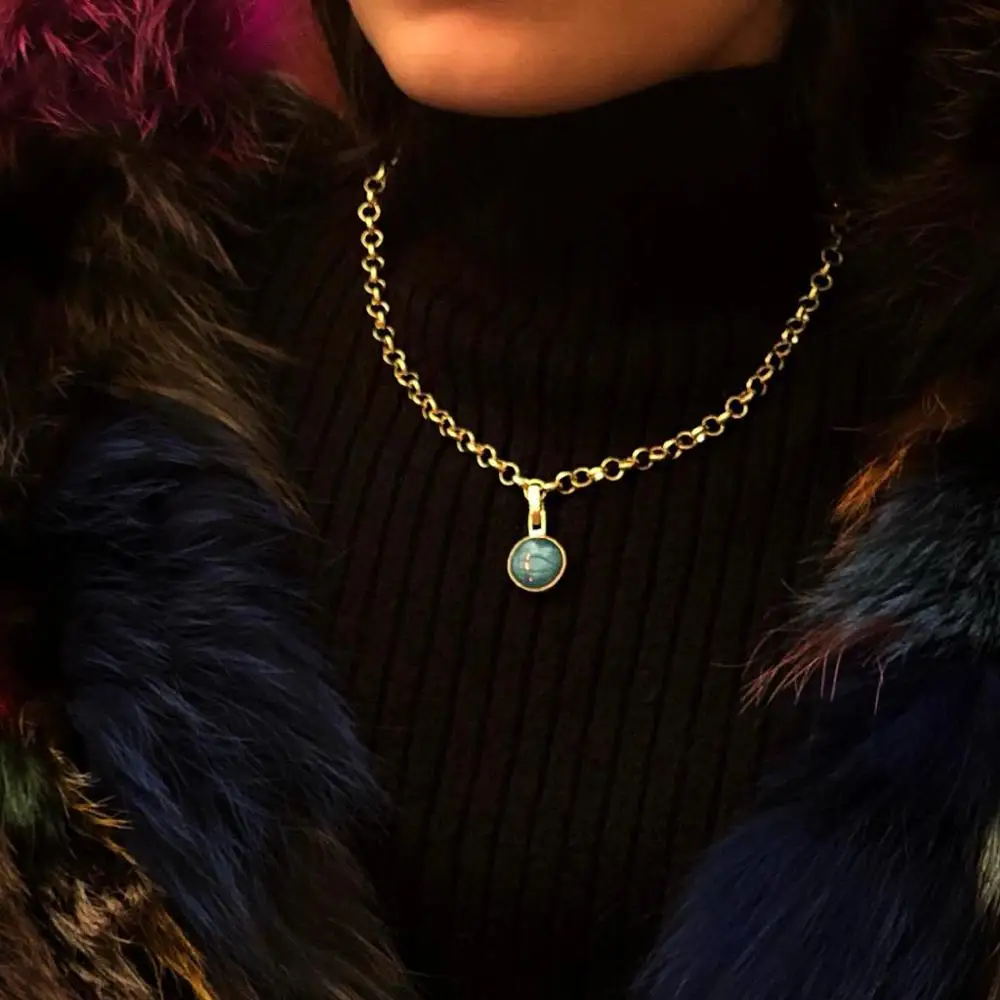 

GULCE DERELI, BLUE ROUND NATURAL STONE NECKLACE, CHAIN NECKLACE, GIFT BOX, GOLD/SILVER PLATED