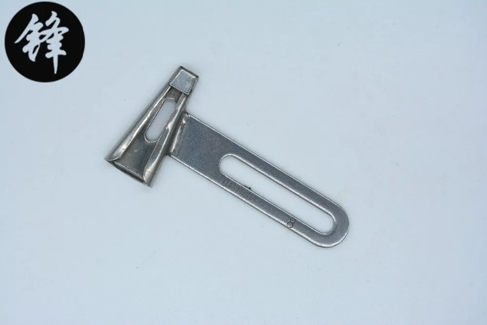 

DAYU406 JINLEI F342 SEWING MACHINE PARTSBELT LOOP FOLDER FOR BELTLOOPMACHINEWITH CUTTERhemmer used for 2 or 3 needle CoverStitch