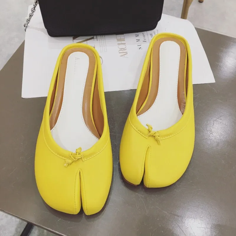 Spring Autumn Tabi Ninja Leather Shoes Woman Split Pig Toe Loafers Slip On Brand Designer Moccasins Women Comfortable Flats - Цвет: Yellow Slides