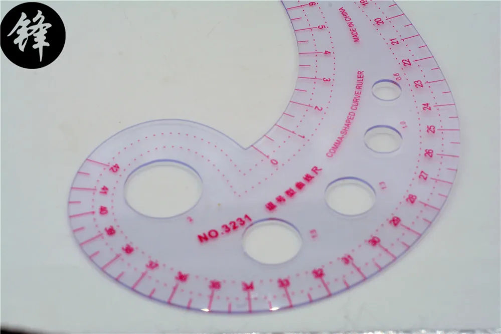 Règle De Couture Courbe Transparente Et Rouge - Forme De Virgule, 42 Cm, Idéale Pour Tracer Les Courbes Et Les Ourlets