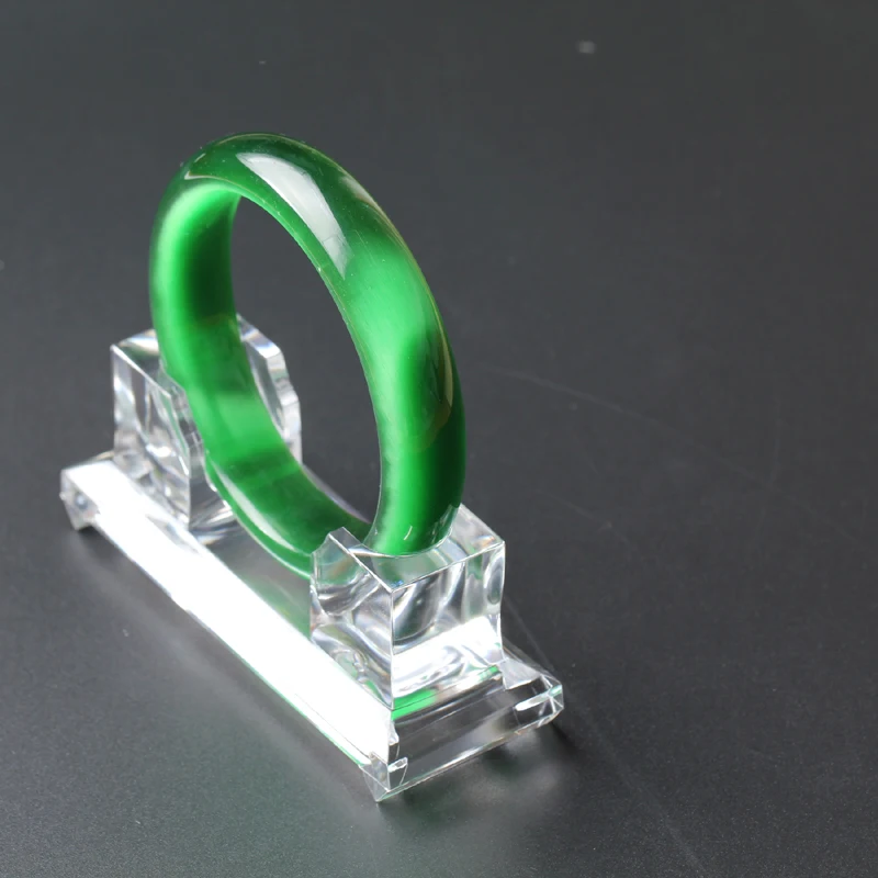 

Natural crystal bracelet jadeite green cat's eye stone fresh and elegant simple and wild free shipping