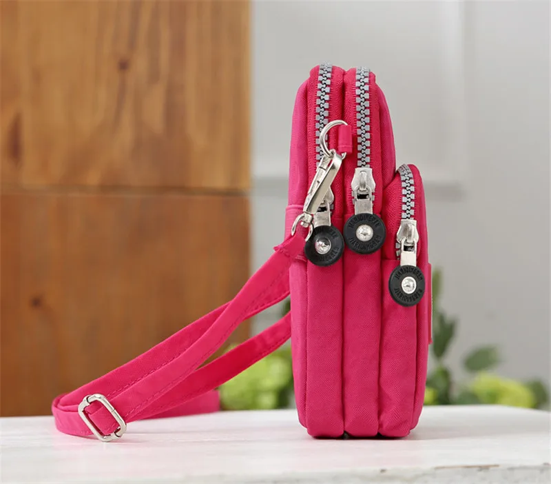 3681276991_1898945155